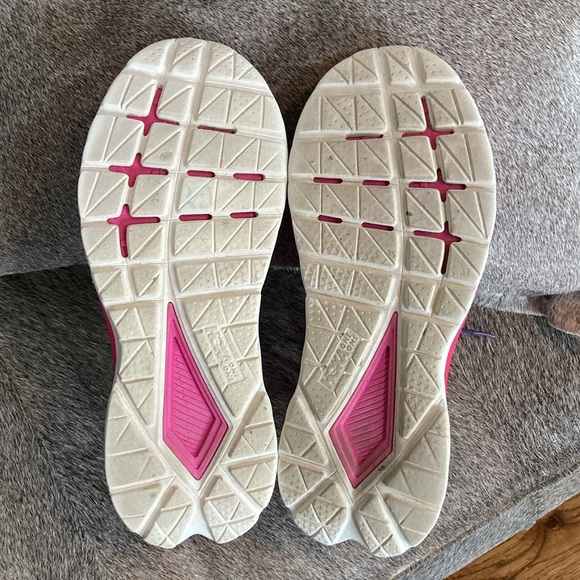 HOKA Mach 5 Profly Low Top Sneaker Raspberry/Strawberry - Picture 9 of 13